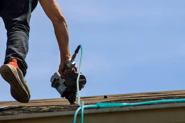 Choosing the Right Materials for Roof Replacement in Cedar Hill