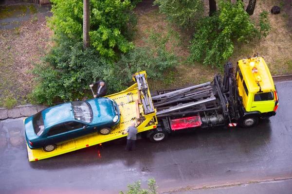 Best Practices When Calling a Towing Service