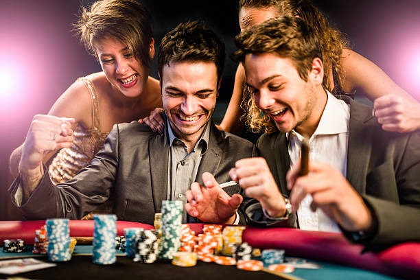 Entertainment Possibilities Available Through Online Casinos Singapore